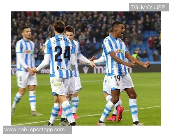 弗拉格首发控卫表现低迷全场仅得3分多次失良机令人失望